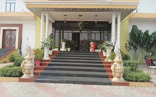 Hotel Atharv By GRB
