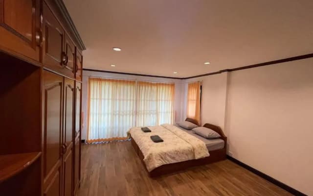 F16 Rock Garden Beach Resort Rayong