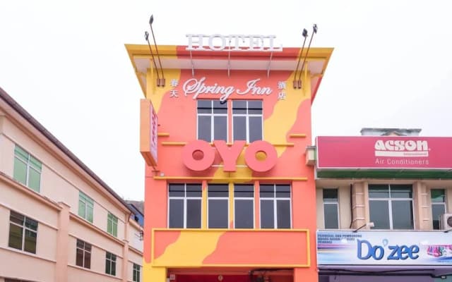 Super OYO Capital O 89366 Spring Inn Hotel