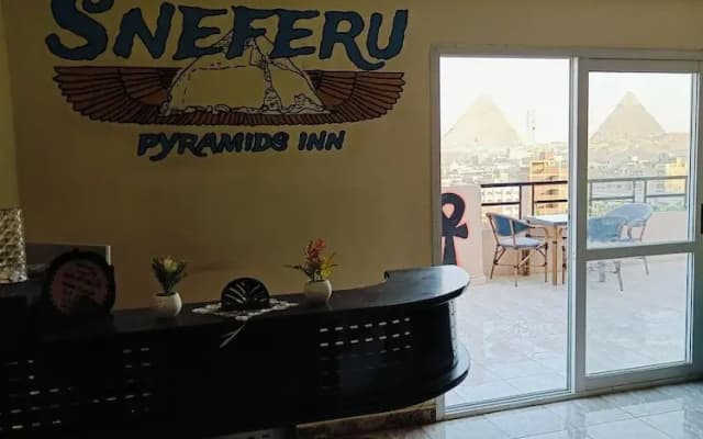 sneferu pyramids inn