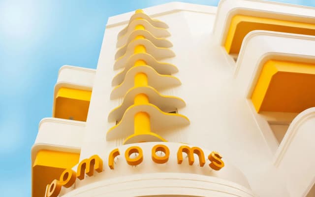 Bloomrooms @ New Delhi Railway Station