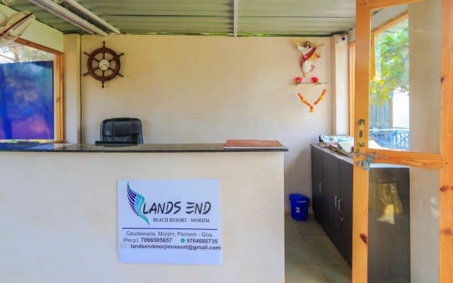 Treebo Lands End Beach Resort Morjim