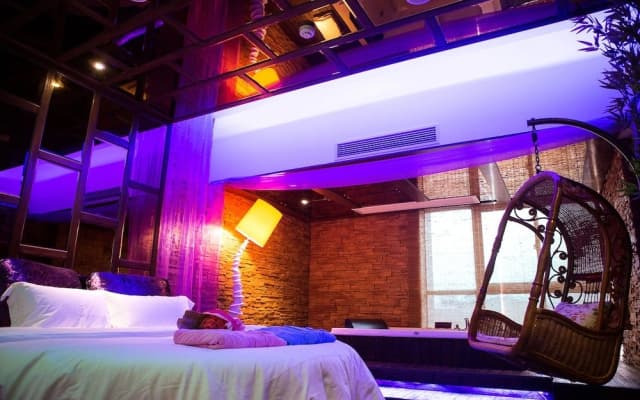 Rose Lover Hotel