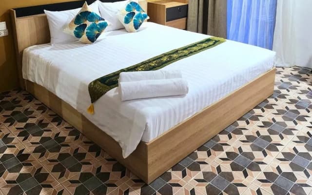 Burning Flame Hotel Patong
