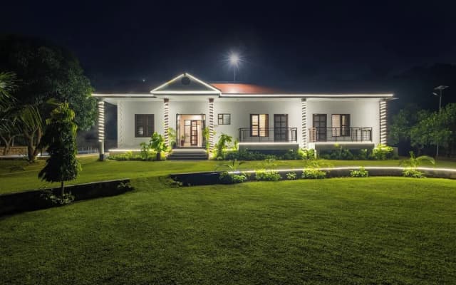 Alaya Stays 5 BHK Pet friendly with pvt pool - Ashirwad Farms