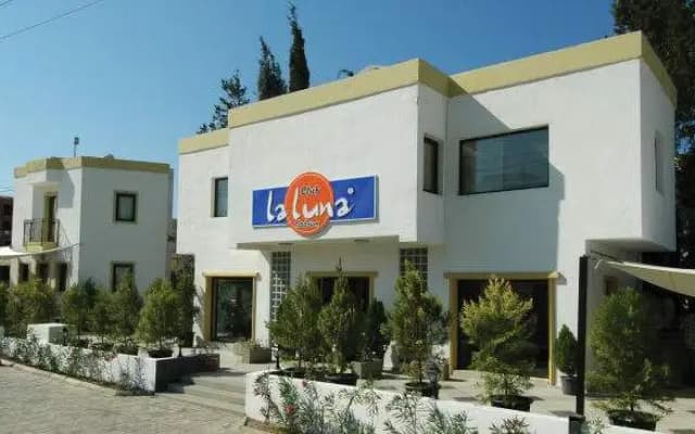 Carina Resort Hotel