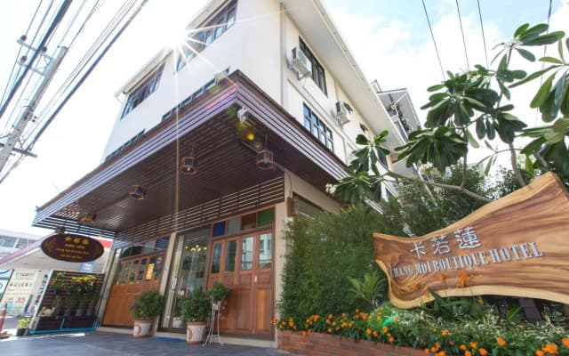 Chiang Mai Waroros Boutique Hotel