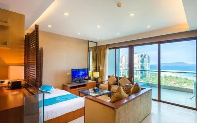 Ocean Holiday Hotel