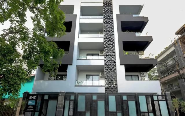 BedChambers Serviced Apartment, Golf Course, Gurgaon