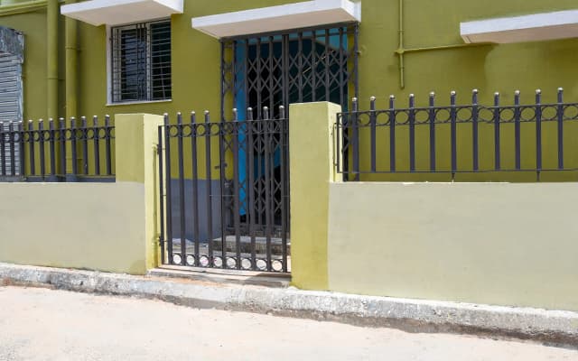 Hotel O Shivam Regency Near Acropolis Mall