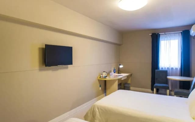 Jinjiang Inn Select Wuwei Railway Station Wanda Plaza