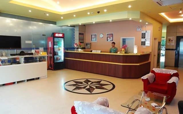 Home Inn Sanya Jiefang Third Road Pedestrian Street