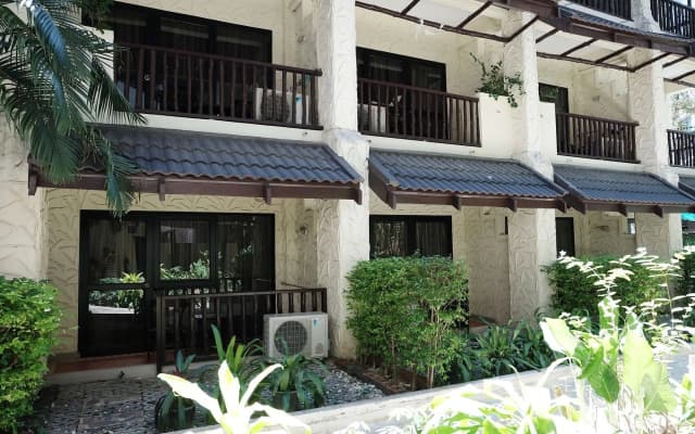 White House Resort
