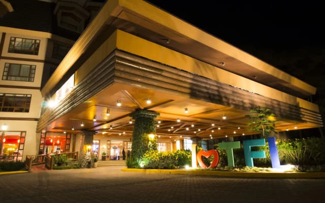 Отель John Hay Hotels Forest Wing