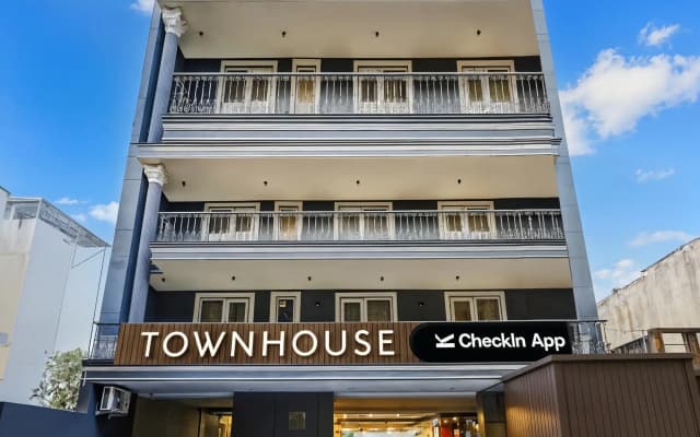 Townhouse Oak Udyog Vihar