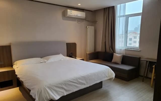 Ripple Hotel (Rizhao Lecheng Huoche)