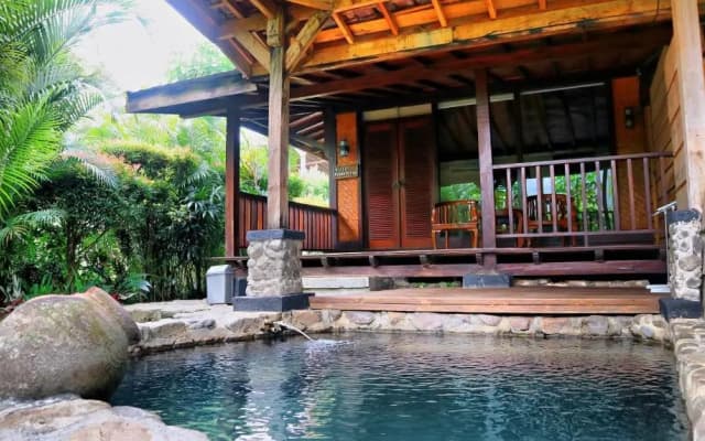 Tirta Arsanta Hot Springs & Villa