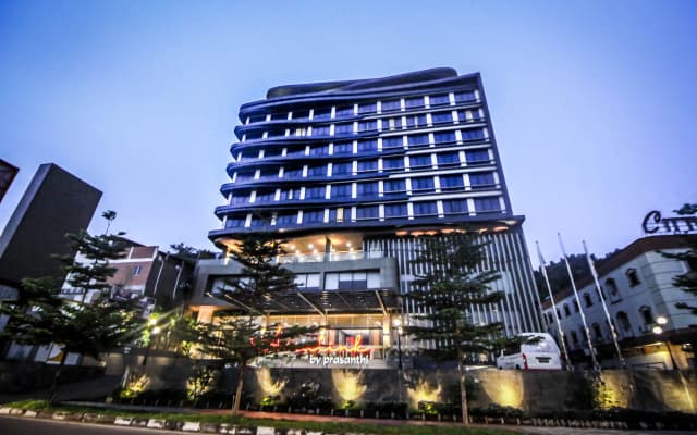 Asialink Hotel By Prasanthi