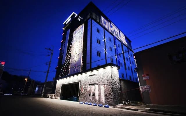 Gumi Bonggokdong Hotel Macheollu
