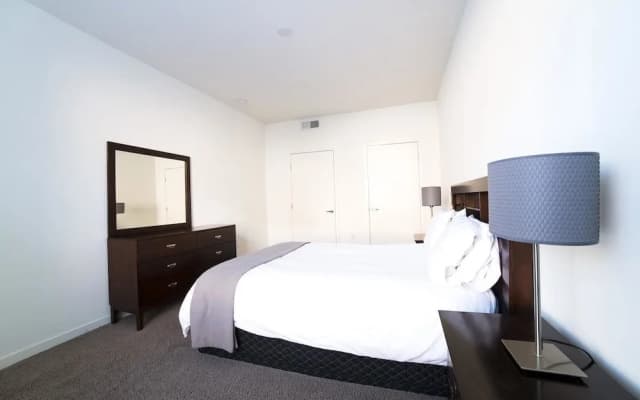 Fountain Suites II