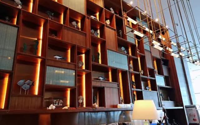 Qilu Luxury Blue Horizon Hotel