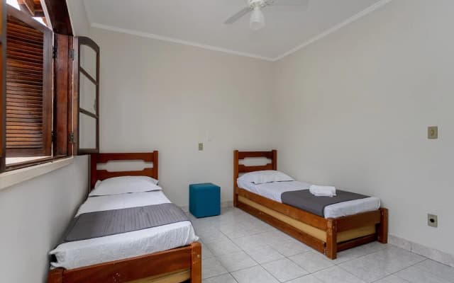 Chalés Por Temporada No Villagio Santa Mônica, Em Caraguatatuba