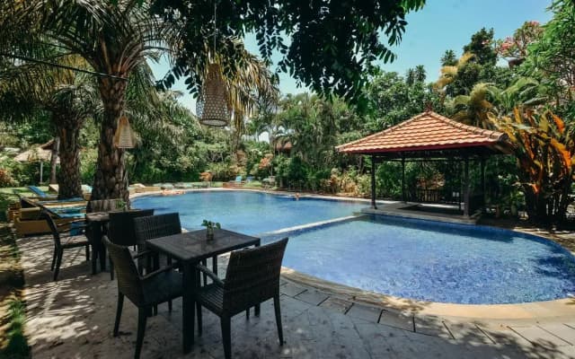 Отель Three Brothers Bungalows & Villas