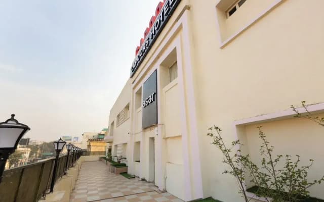 asar Capoors Hotel Hazratganj by Orion Hotels