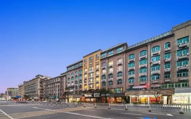 Elong Me Anlai Hotel (Pingtan Island Longwangtou Beach)