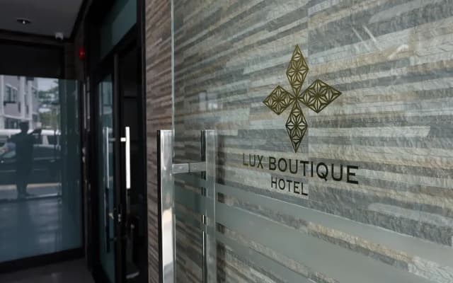 Lux Boutique Hotel