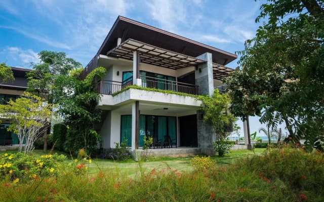 i Tara Resort & Spa