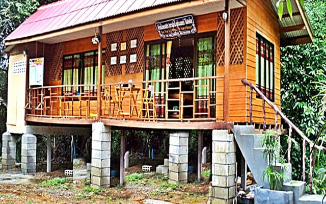 Khao Sok Island Resort and Spa