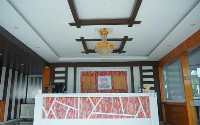 FabHotel Pink Park