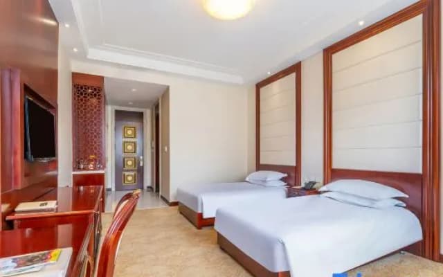 Yanzi Resort