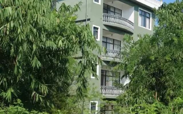 Guilin Guzhen Inn (Dawei Guzhen Inn)