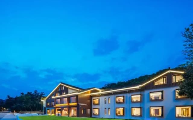 Floral Lux Hotel· Bamboo Fragrant Hotel
