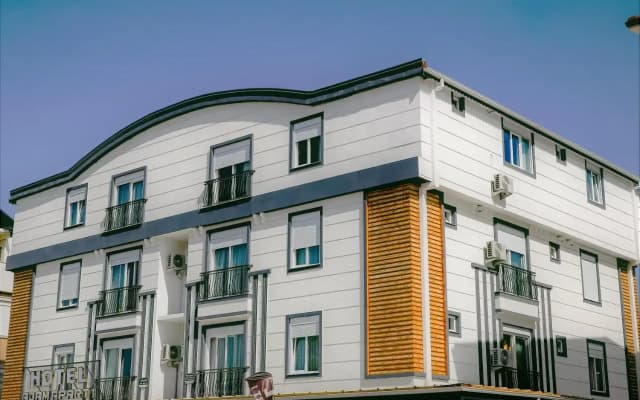 Adam Apart Hotel