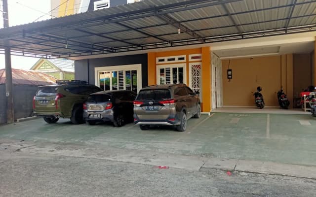 Hotel O Tri Homestay