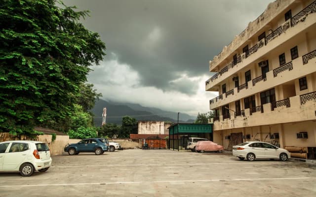 Hotel Neeraj Bhawan