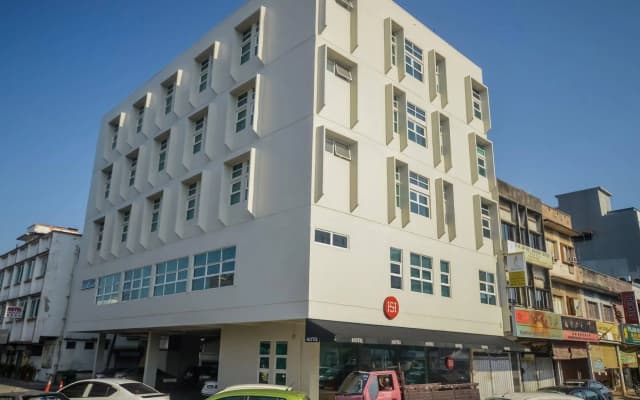 OYO 232 The Suraya Hotel