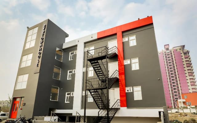 OYO Townhouse 291 Siddharth Vihar Ghaziabad