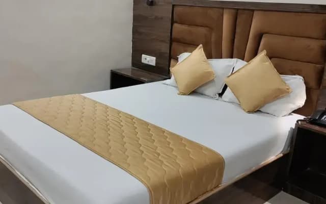 Hotel Siddharth Residency Siddharth Nagar Goregaon West