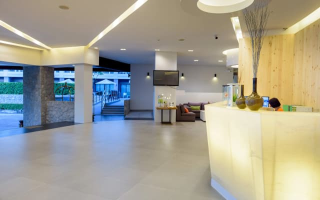 Hotel J Residence