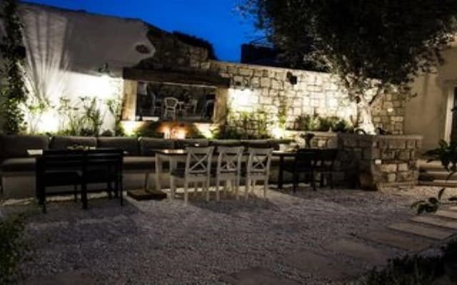 Sakula Hotel
