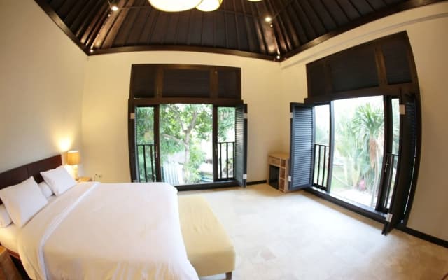Wave House Boutique Surf Hotel - Adults Only