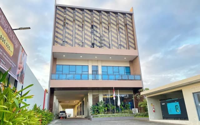 Front One Hotel Gombong