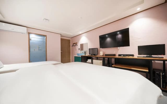 Shinchon S Hotel