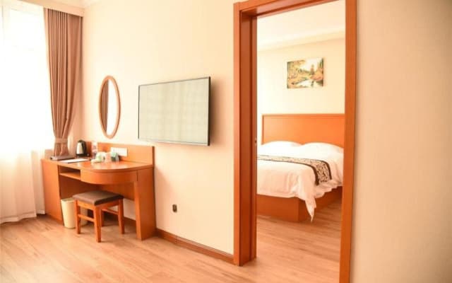 GreenTree Inn Baishan Linjiang Yalu River Express Hotel
