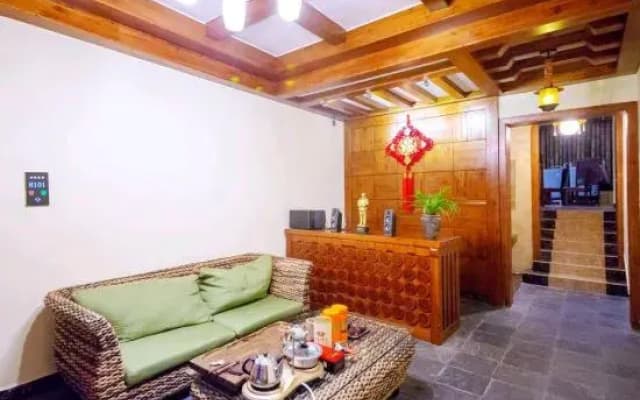 Linyun Shanju Hotel (Zhangjiajie National Forest Park Scenic Area)