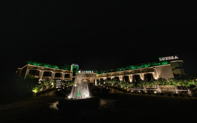 Fabhotel Prime Luxera